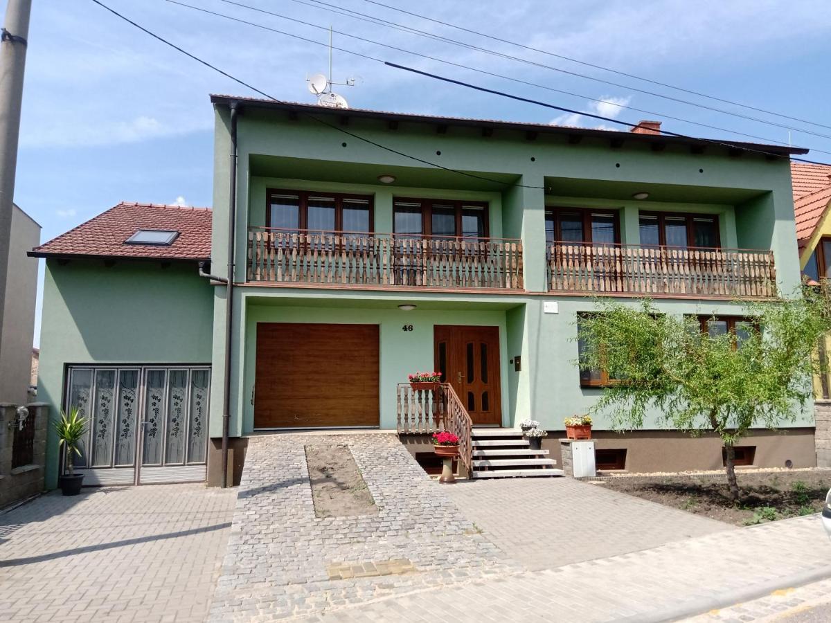 U Hradeb Mikulov Exterior foto